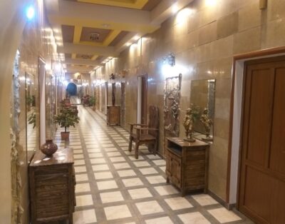 Aresh Hotel